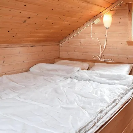 Casa vacanze Lovely Home In Hauglandshella With Wifi