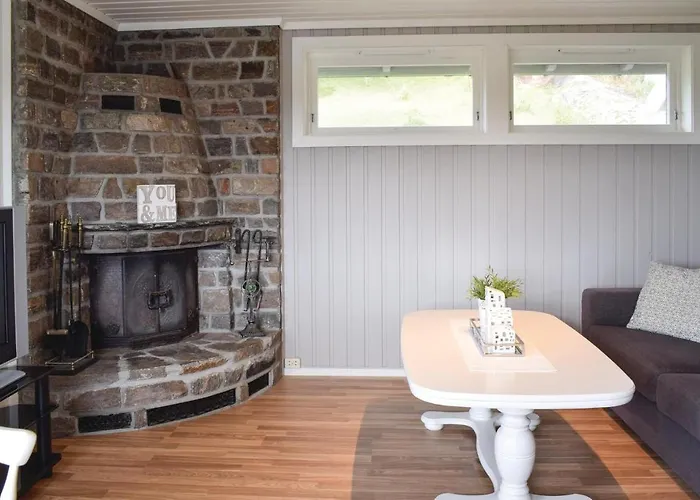 2 Bedroom Cozy In Hauglandshella