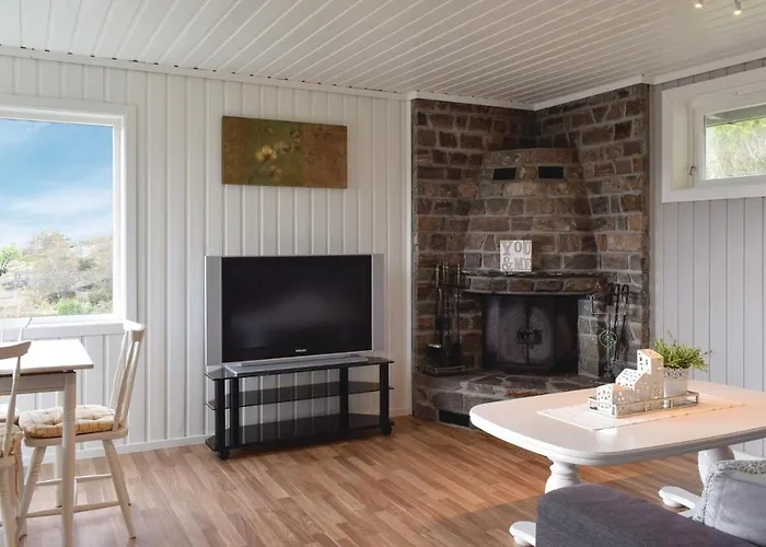 2 Bedroom Cozy In Hauglandshella * Kolavag