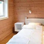2 Bedroom Cozy In Hauglandshella