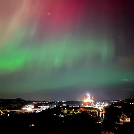 2 Bedroom Cozy In Hauglandshella Hébergement de vacances *