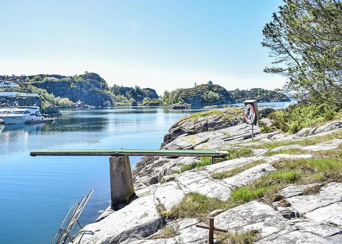 2 Bedroom Cozy In Hauglandshella Hébergement de vacances *