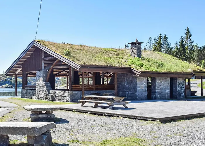 Hébergement de vacances 2 Bedroom Cozy In Hauglandshella Kolavag