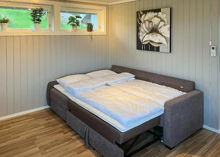 2 Bedroom Cozy In Hauglandshella Hébergement de vacances *