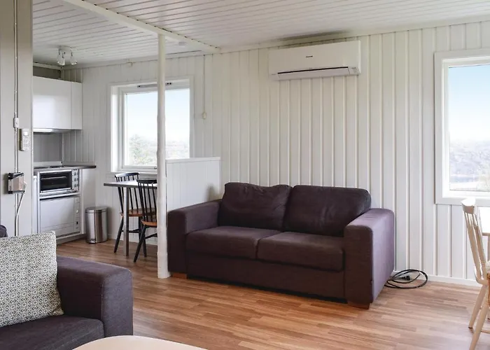 2 Bedroom Cozy In Hauglandshella *